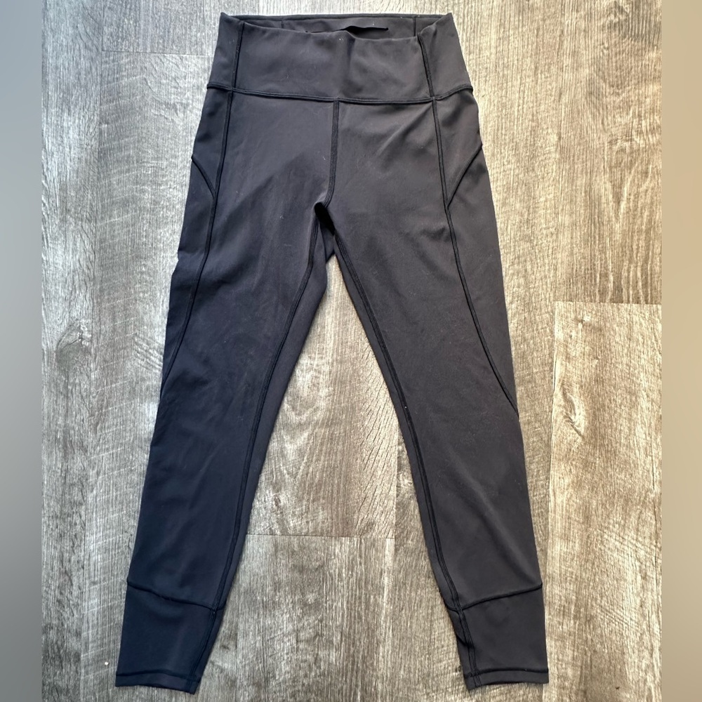 Lululemon In Movement Legging, size 6